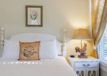 Chanticleer Inn Bed & Breakfast hotel thumbnail 3