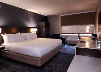 Skyline Hotel Detroit Airport, SureStay Collection by BW hotel thumbnail 3