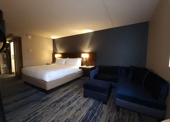 Skyline Hotel Detroit Airport, SureStay Collection by BW hotel thumbnail 5
