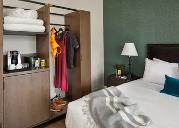 Landmark Inn hotel thumbnail 5