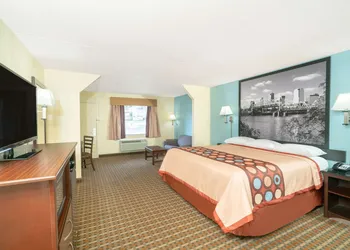 Super 8 by Wyndham North Little Rock/McCain hotel thumbnail 8