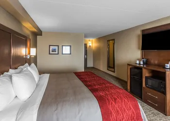 Comfort Inn & Suites Knoxville West hotel thumbnail 7