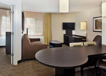 Sonesta Simply Suites Knoxville hotel thumbnail 3