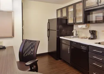 Sonesta Simply Suites Knoxville hotel thumbnail 6