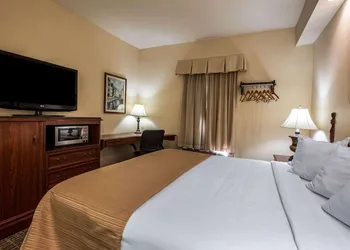 Quality Inn Kingsport South hotel thumbnail 6