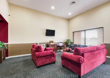 Econo Lodge Inn & Suites Knoxville East hotel thumbnail 2