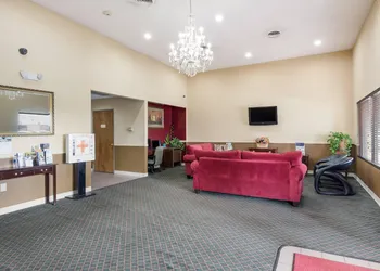 Econo Lodge Inn & Suites Knoxville East hotel thumbnail 3