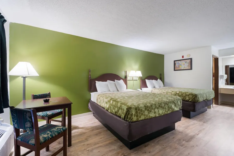 Econo Lodge Inn & Suites Knoxville East hotel detail image 6