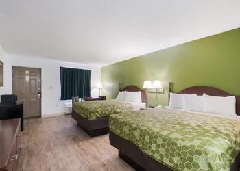 Econo Lodge Inn & Suites Knoxville East hotel thumbnail 7