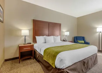 Comfort Inn Lenoir City-Knoxville hotel thumbnail 5