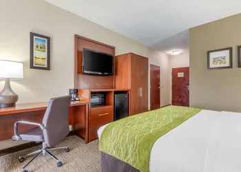 Comfort Inn Lenoir City-Knoxville hotel thumbnail 6