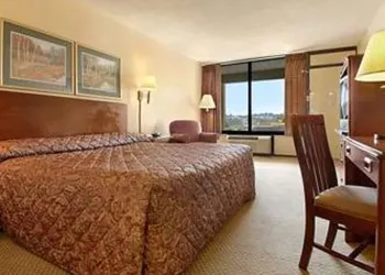 Inn of Loudon hotel thumbnail 6