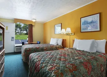 Days Inn by Wyndham Knoxville West hotel thumbnail 8