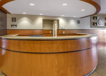 Comfort Suites Knoxville North hotel thumbnail 2