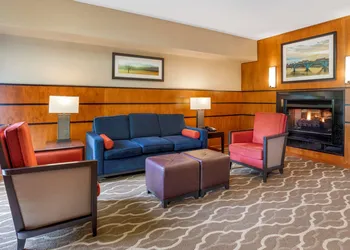 Comfort Suites Knoxville North hotel thumbnail 3