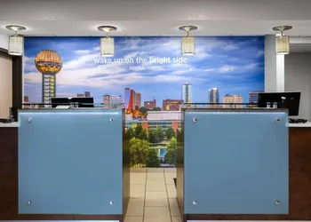 La Quinta Inn & Suites by Wyndham Knoxville Airport hotel thumbnail 2