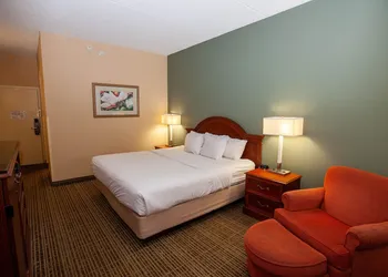 Baymont by Wyndham Knoxville/Cedar Bluff hotel thumbnail 8