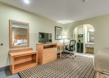 Days Inn by Wyndham Lubbock South hotel thumbnail 5