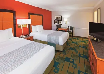 Baymont by Wyndham Lubbock - Downtown Civic Center hotel thumbnail 2