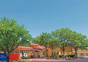 Baymont by Wyndham Lubbock - Downtown Civic Center hotel thumbnail 6