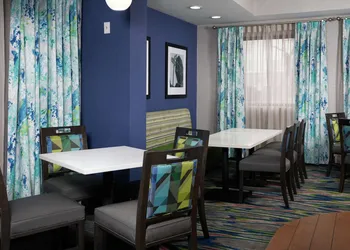 Hampton Inn Niagara Falls hotel thumbnail 4