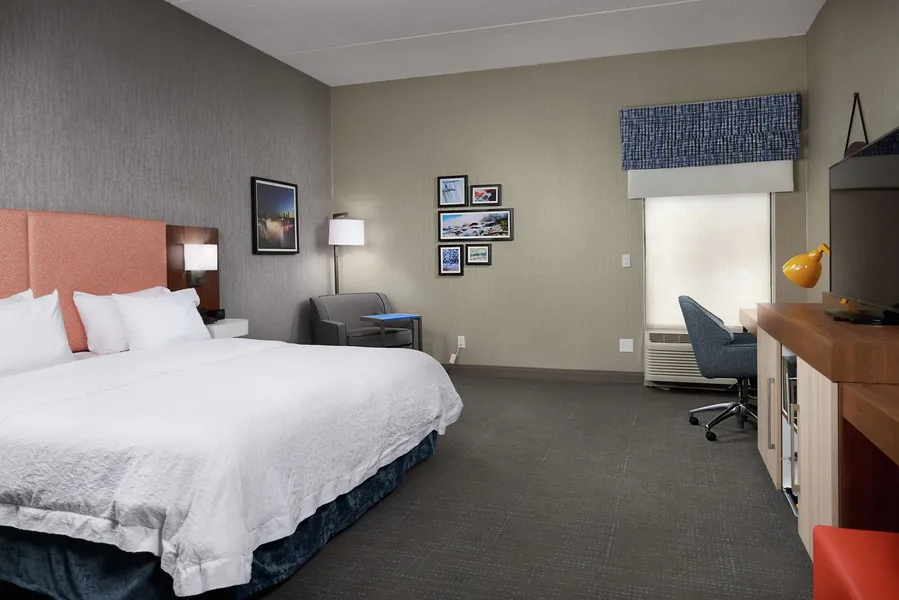 Hampton Inn Niagara Falls hotel detail image 6