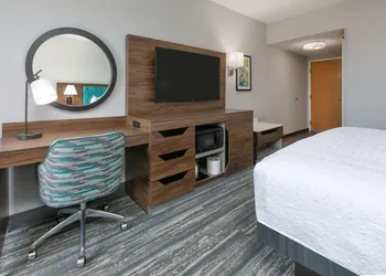 Hampton Inn Santa Cruz hotel thumbnail 5