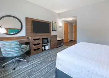 Hampton Inn Santa Cruz hotel thumbnail 7
