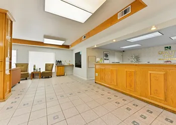 Quality Inn Fresno Near University hotel thumbnail 2