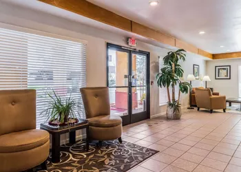 Quality Inn Fresno Near University hotel thumbnail 6