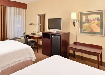 Hampton Inn Staunton hotel thumbnail 4