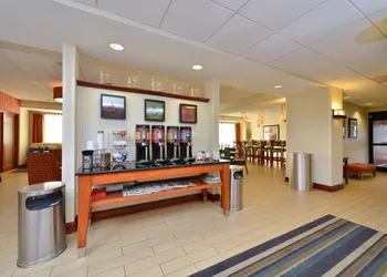 Hampton Inn Farmville, VA hotel thumbnail 2