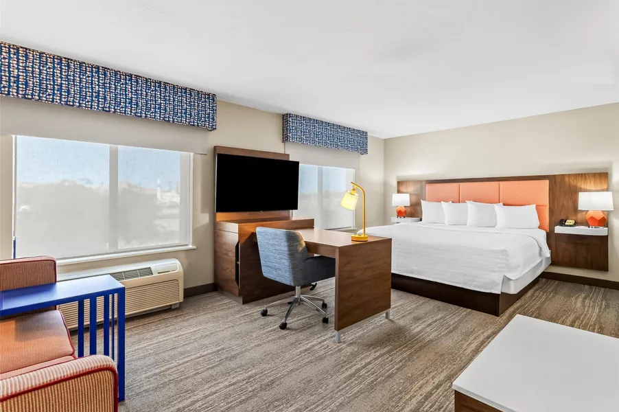 Hampton Inn & Suites Farmington hotel detail image 6