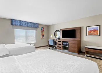 Hampton Inn & Suites Farmington hotel thumbnail 8