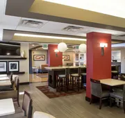 Hampton Inn Oxford-West hotel detail image 7