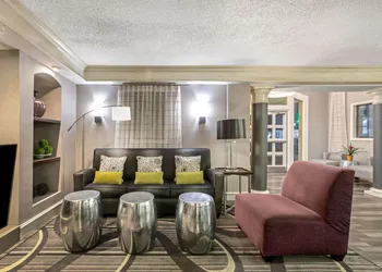La Quinta Inn by Wyndham Fresno Yosemite hotel thumbnail 3