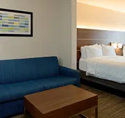 Holiday Inn Express Hotel & Suites Fresno South by IHG hotel detail image 5