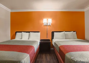 Motel 6 Fresno, CA - Belmont Ave hotel thumbnail 8