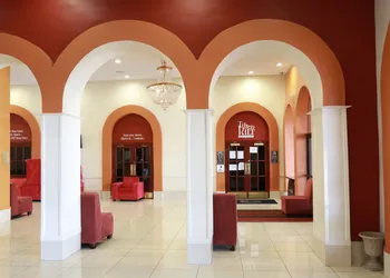 Ramada by Wyndham Fresno North hotel thumbnail 2