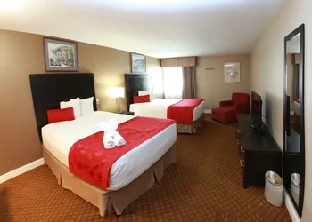 Ramada by Wyndham Fresno North hotel thumbnail 6