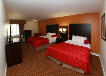 Ramada by Wyndham Fresno North hotel thumbnail 7