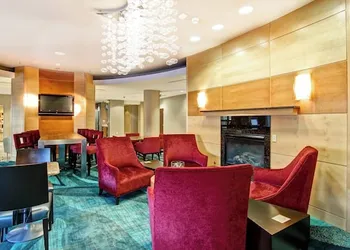 SpringHill Suites by Marriott Fresno hotel thumbnail 4