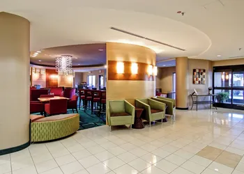 SpringHill Suites by Marriott Fresno hotel thumbnail 5