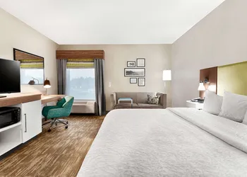 Hampton Inn Morganton hotel thumbnail 3