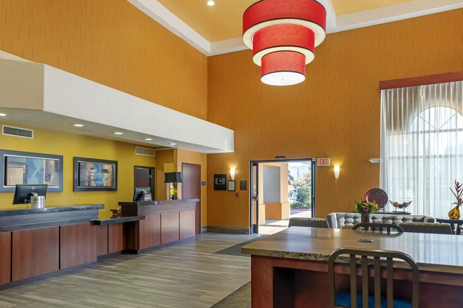 Best Western Plus Fresno Inn hotel detail image 2