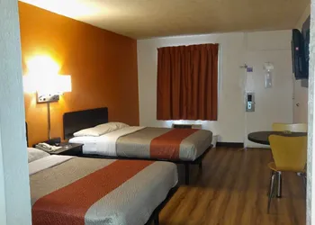 Stay 4 Less hotel thumbnail 3