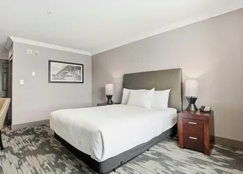 Sandman Hotel Saskatoon hotel thumbnail 4