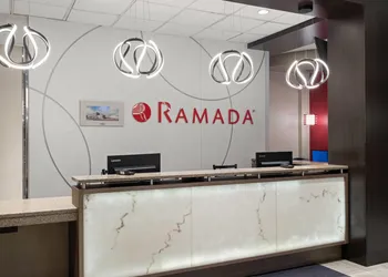 Ramada by Wyndham Saskatoon hotel thumbnail 2
