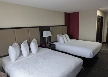 Ramada by Wyndham Saskatoon hotel thumbnail 4