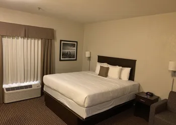Travelodge Suites by Wyndham Estevan hotel thumbnail 8